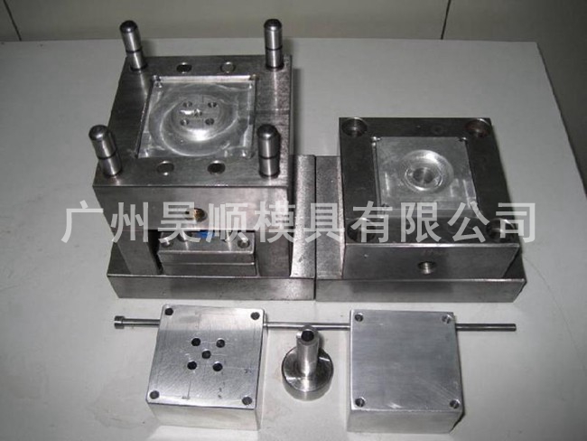 大型模具訂做加工基地